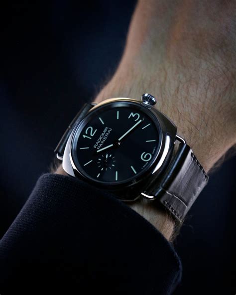 panerai radiomir pam337 review.